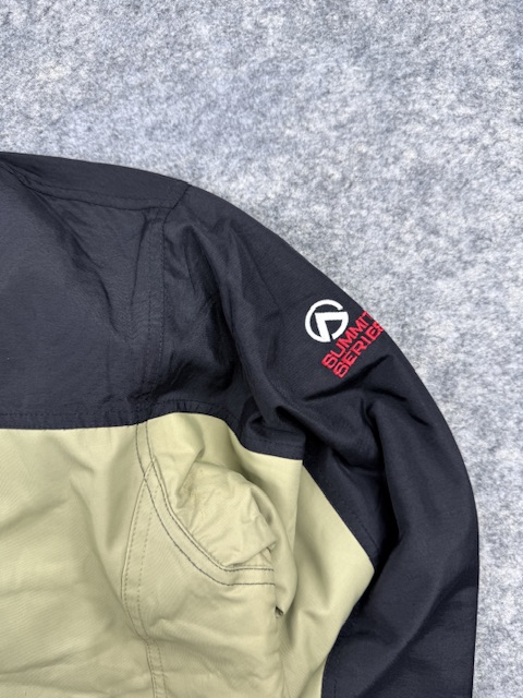 Pre-Loved Vintage The North Face Summit Series Fleece-Lined Jacket - Olive / Black | Size L Pre-Loved Vintage The North Face Summit Series Fleece-Lined Jacket - Olive / Black | Size L - Image 3