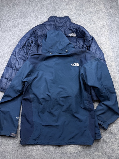 Pre-Loved Vintage The North Face HyVent 3-in-1 Double Jacket with Inner Puffer - Navy Blue | Size M Pre-Loved Vintage The North Face HyVent 3-in-1 Double Jacket with Inner Puffer - Navy Blue | Size M - Image 9