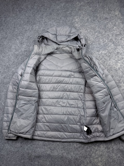 Pre-Loved Vintage The North Face 900-Fill Down Puffer Jacket - Grey | Size M Pre-Loved Vintage The North Face 900-Fill Down Puffer Jacket - Grey | Size M - Image 6