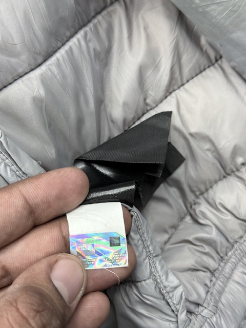 Pre-Loved Vintage The North Face 900-Fill Down Puffer Jacket - Grey | Size M Pre-Loved Vintage The North Face 900-Fill Down Puffer Jacket - Grey | Size M - Image 5