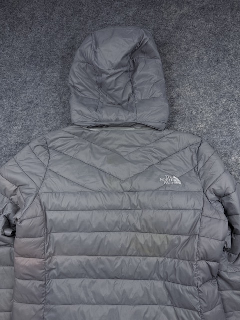 Pre-Loved Vintage The North Face 900-Fill Down Puffer Jacket - Grey | Size M Pre-Loved Vintage The North Face 900-Fill Down Puffer Jacket - Grey | Size M - Image 7