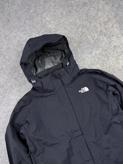 The North Face HyVent 3-in-1 Triclimate Double Jacket with Monogram Liner - Black | Size S The North Face HyVent 3-in-1 Triclimate Double Jacket with Monogram Liner - Black | Size S - Image 2