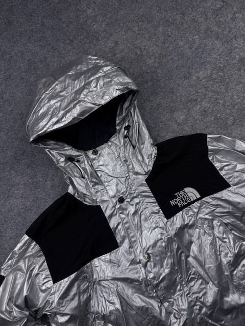 Supreme x The North Face Metallic Mountain Jacket - Silver & Black | Size L Supreme x The North Face Metallic Mountain Jacket - Silver & Black | Size L - Image 2
