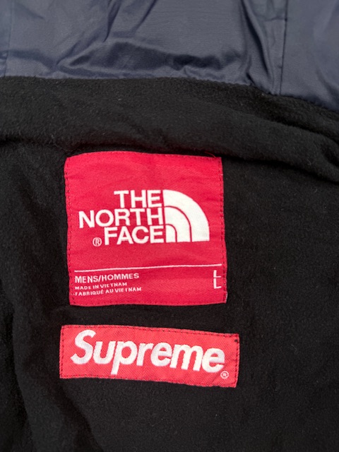 Supreme x The North Face Metallic Mountain Jacket - Silver & Black | Size L Supreme x The North Face Metallic Mountain Jacket - Silver & Black | Size L - Image 6