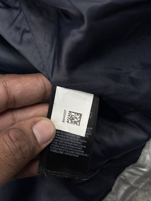 Supreme x The North Face Metallic Mountain Jacket - Silver & Black | Size L Supreme x The North Face Metallic Mountain Jacket - Silver & Black | Size L - Image 8