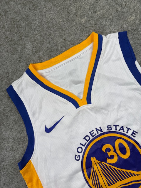 Nike NBA Golden State Warriors Stephen Curry #30 Swingman Basketball Jersey - White / Royal Blue & Gold | Size S Nike NBA Golden State Warriors Stephen Curry #30 Swingman Basketball Jersey - White / Royal Blue & Gold | Size S - Image 2