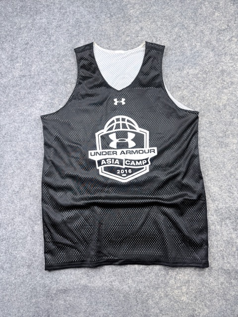 Under Armour Asia Camp 2016 Reversible Athletic Basketball Jersey / Tank Top - Black & White (#21) | Size XL Under Armour Asia Camp 2016 Reversible Athletic Basketball Jersey / Tank Top - Black & White (#21) | Size XL