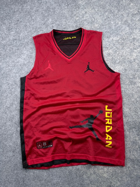 Authentic Pre-Loved Jordan Brand Reversible Athletic Basketball Jersey Tank Top - Red & Black | Size XL Authentic Pre-Loved Jordan Brand Reversible Athletic Basketball Jersey Tank Top - Red & Black | Size XL