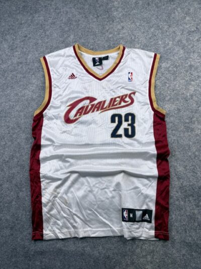 Pre-Loved Adidas NBA Cleveland Cavaliers LeBron James #23 Swingman Basketball Jersey - White & Wine/Gold | Size M/L