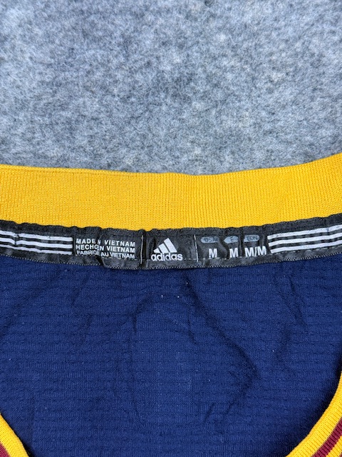 Pre-Loved Adidas NBA Cleveland Cavaliers LeBron James #23 Swingman Basketball Jersey - Navy Blue & Wine/Gold | Size M/L Pre-Loved Adidas NBA Cleveland Cavaliers LeBron James #23 Swingman Basketball Jersey - Navy Blue & Wine/Gold | Size M/L - Image 4