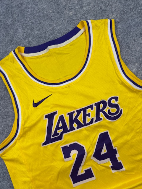 Nike NBA Los Angeles Lakers Kobe Bryant #24 Swingman Basketball Jersey - Gold & Purple | Size XL Nike NBA Los Angeles Lakers Kobe Bryant #24 Swingman Basketball Jersey - Gold & Purple | Size XL - Image 2