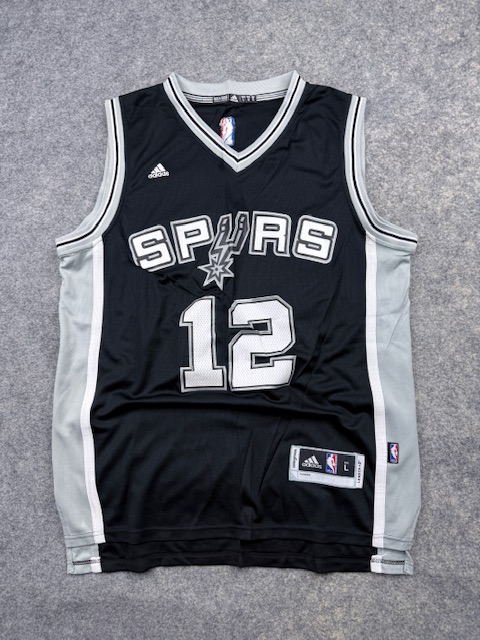 Adidas NBA San Antonio Spurs LaMarcus Aldridge #12 Swingman Basketball Jersey - Black & Silver | Size L/XL Adidas NBA San Antonio Spurs LaMarcus Aldridge #12 Swingman Basketball Jersey - Black & Silver | Size L/XL