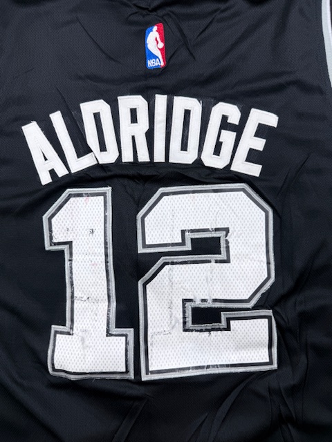 Adidas NBA San Antonio Spurs LaMarcus Aldridge #12 Swingman Basketball Jersey - Black & Silver | Size L/XL Adidas NBA San Antonio Spurs LaMarcus Aldridge #12 Swingman Basketball Jersey - Black & Silver | Size L/XL - Image 4