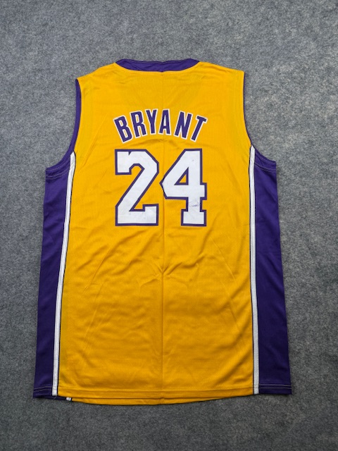 Pre-Loved Vintage LA Lakers Kobe Bryant #24 Basketball Jersey Tank Top - Classic Gold & Purple | Size XL Pre-Loved Vintage LA Lakers Kobe Bryant #24 Basketball Jersey Tank Top - Classic Gold & Purple | Size XL - Image 2