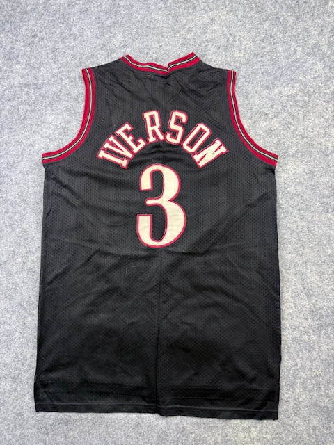 Mitchell & Ness Hardwood Classics Philadelphia 76ers Allen Iverson #3 Swingman Basketball Jersey - Black & Red | Size M Mitchell & Ness Hardwood Classics Philadelphia 76ers Allen Iverson #3 Swingman Basketball Jersey - Black & Red | Size M - Image 5
