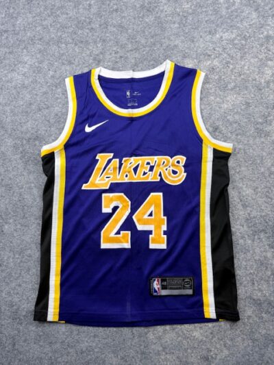 Pre-Loved Nike NBA Los Angeles Lakers Kobe Bryant #24 Swingman Basketball Jersey - Purple & Gold/White | Size S