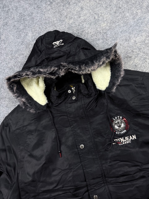 Leduntino Classic Fur-Trim Hooded Sherpa-Lined Winter Bomber Jacket - Black | Size XXL Leduntino Classic Fur-Trim Hooded Sherpa-Lined Winter Bomber Jacket - Black | Size XXL - Image 2