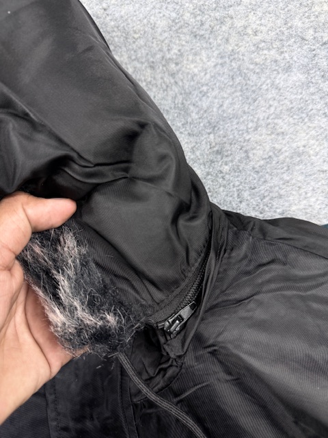 Leduntino Classic Fur-Trim Hooded Sherpa-Lined Winter Bomber Jacket - Black | Size XXL Leduntino Classic Fur-Trim Hooded Sherpa-Lined Winter Bomber Jacket - Black | Size XXL - Image 3